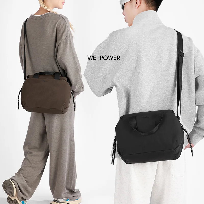 Lightweight nylon fabric, simple and large-capacity men's crossbody bag, commuting waterproof women's hand-held shoulder bag