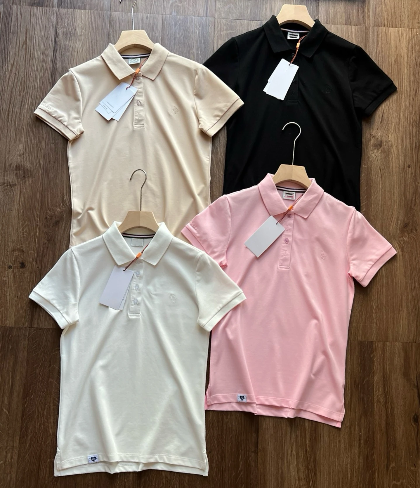 

Casual American Sle Women's irt ort Sve Embroidered Logo Turn-down Collar T-irt Summer 2025 Simple Match All