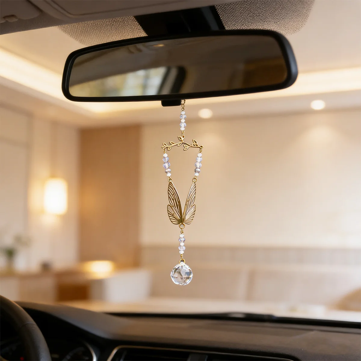 1Pc Crystal Pendant, Amethyst Pendant, Featuring Hollow Butterfly Wings with Purple Crystal, Perfect for Hanging in Your Car's Rearview Mirror, in Front of the Window, or in the Garden, and Is Also an Ideal Gift for Fa