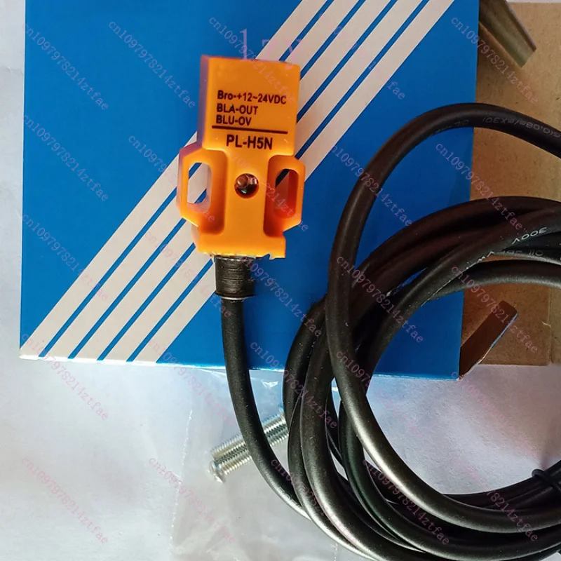 

Датчик для бесконтактного переключателя F.T.C PL-H5N, трехпроводной, новый, 12-24В DC, 1 шт.