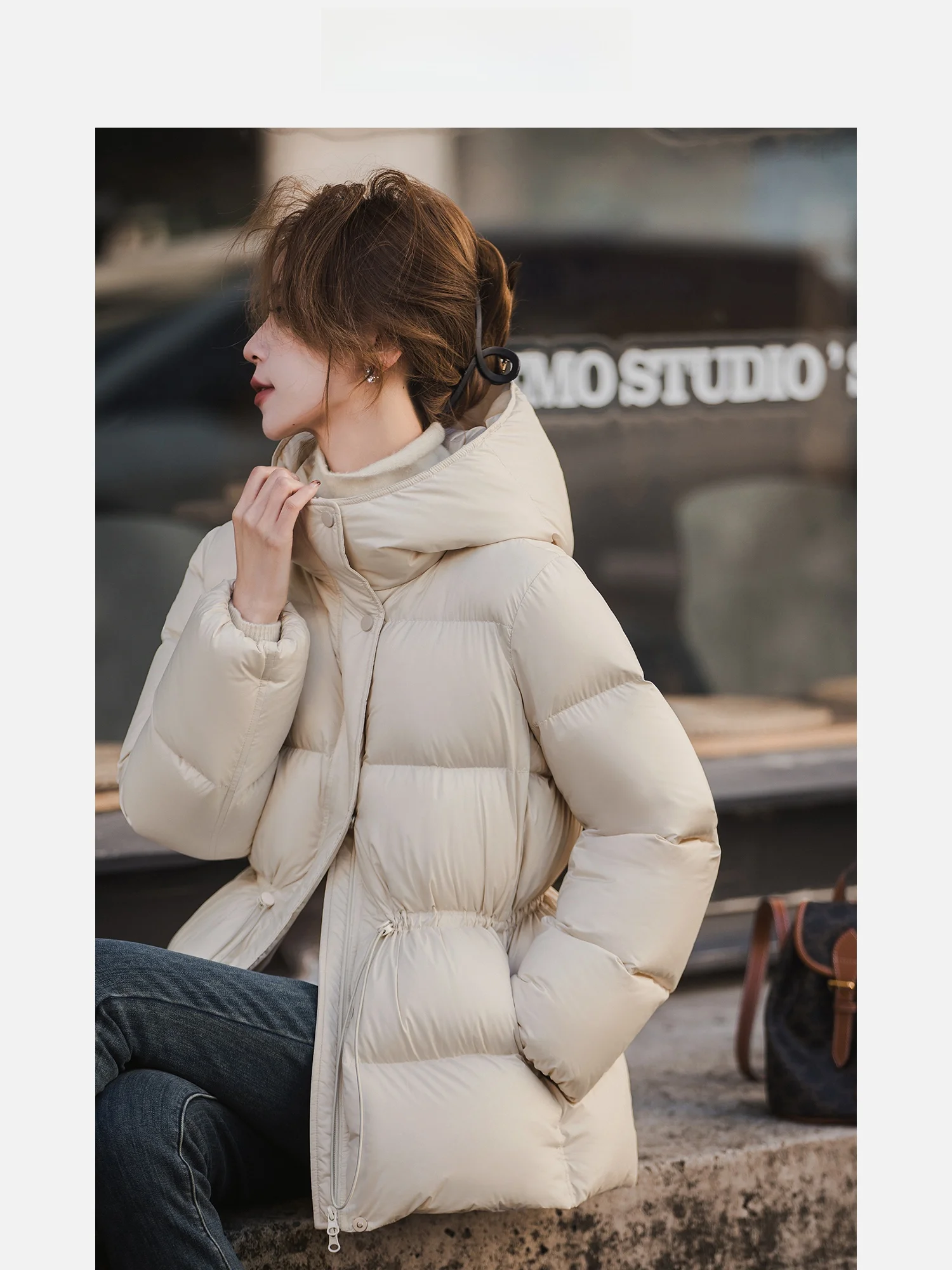 

Новая женская зимняя куртка свободного кроя с капюшоном, универсальная, серия Snow House, белая, с наполнителем из пуха и пера