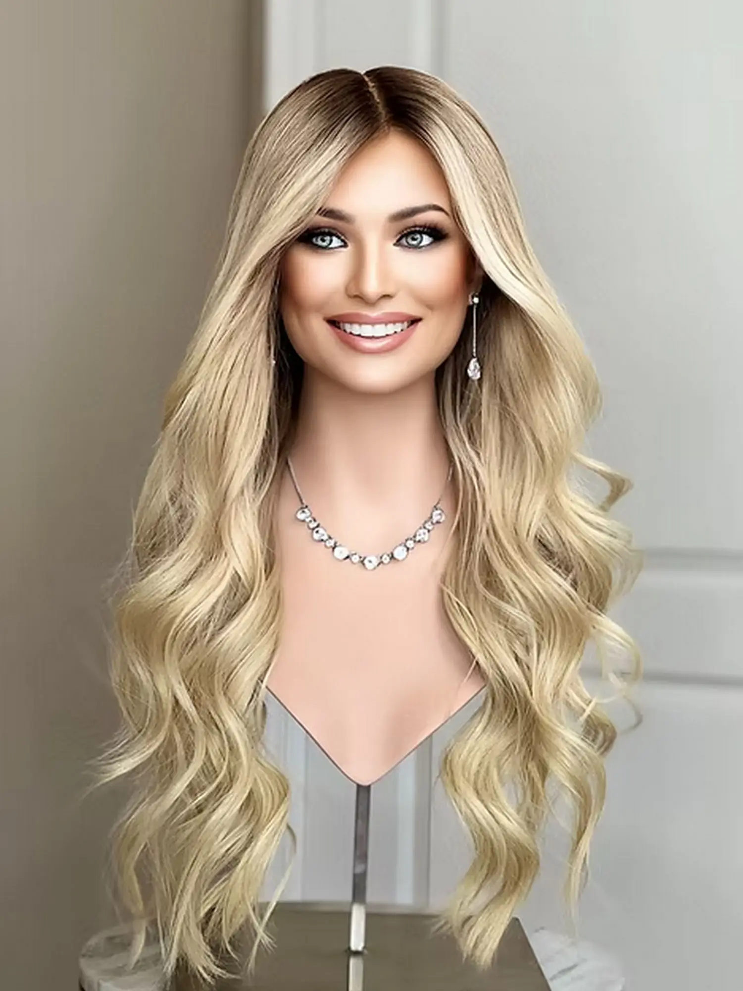 วิกผมสังเคราะห์แบบลูกไม้ด้านหน้า ยาว 28 นิ้ว สีบลอนด์ครีม ไล่เฉดสี  ลอนคลาย  สำหรับใช้ในชีวิตประจำวัน งานปาร์ตี้ คอสเพลย์  ลดราคา