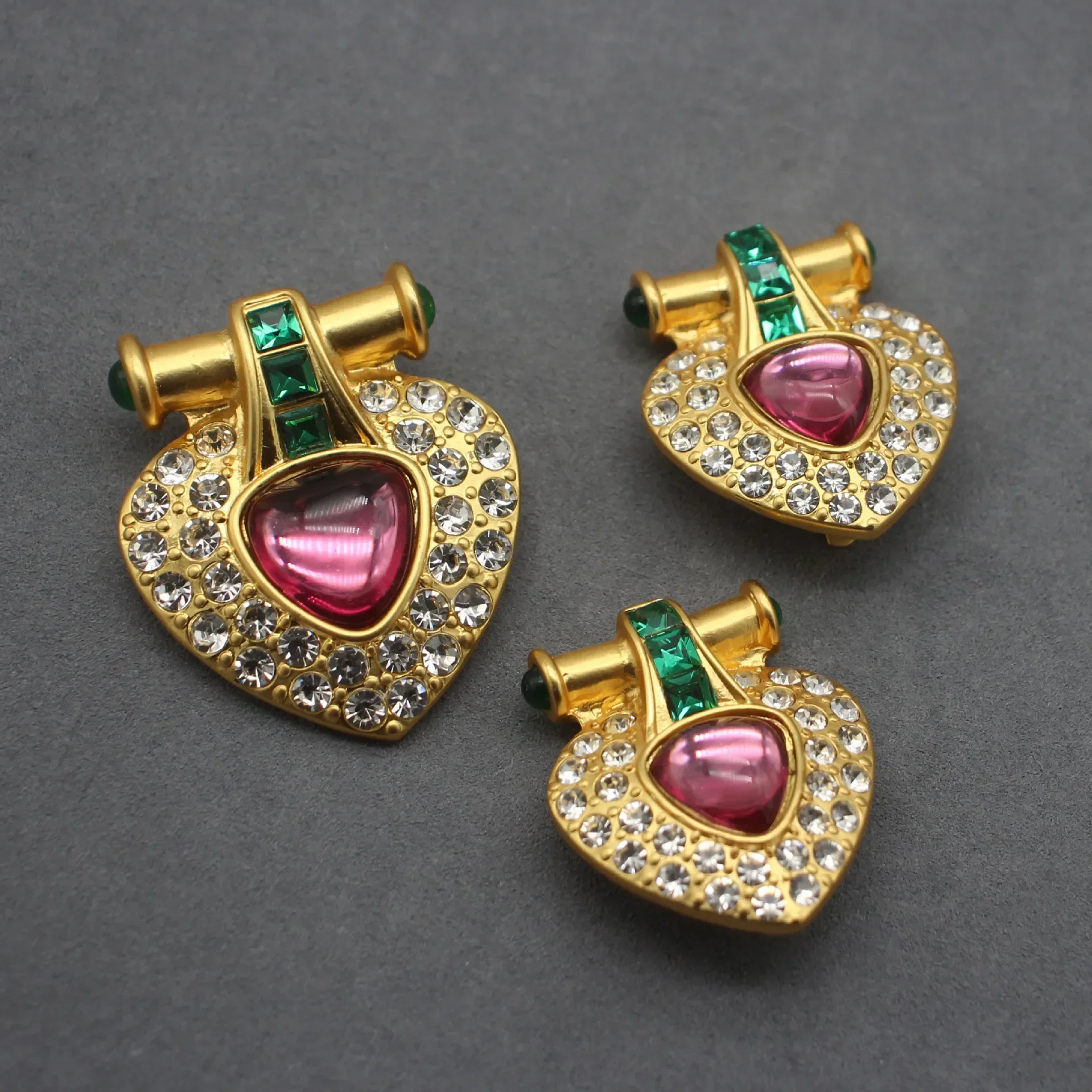 

Medieval Vintage Retro Purple Heart Vintage Jewelry Niche Heavy Brooch Ear Clip Set