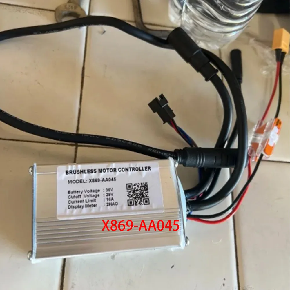 

Brushless Motor Controller for Ebike X869-AA045 36V 16A 2HAO Protocol Display Speed Controller for Electric Scooters and MTB