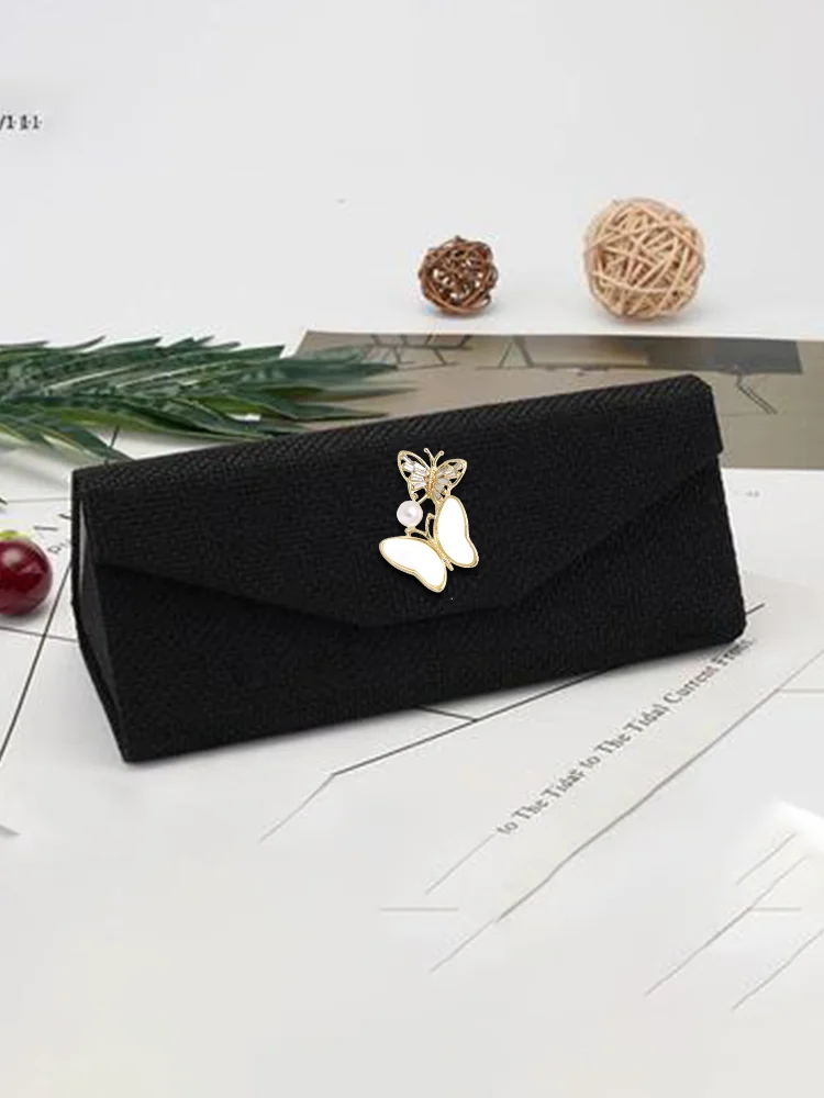 

Women's Anti-Stress Cotton Linen Eyewear Case: Detachable Triangular Orderly Pearl & Crystal Decor, Flamboyant.