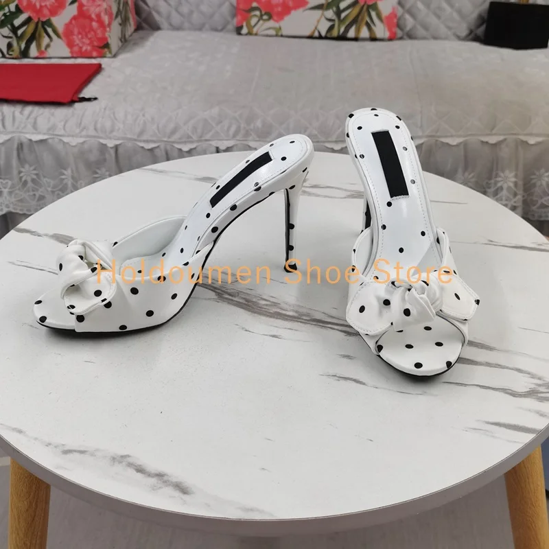 

Черные атласные мюли с узором в горошек, на шпильке, с открытым носком, на завязках, женские элегантные туфли-слингбэки без застежки, дизайнерские, новинка от бренда