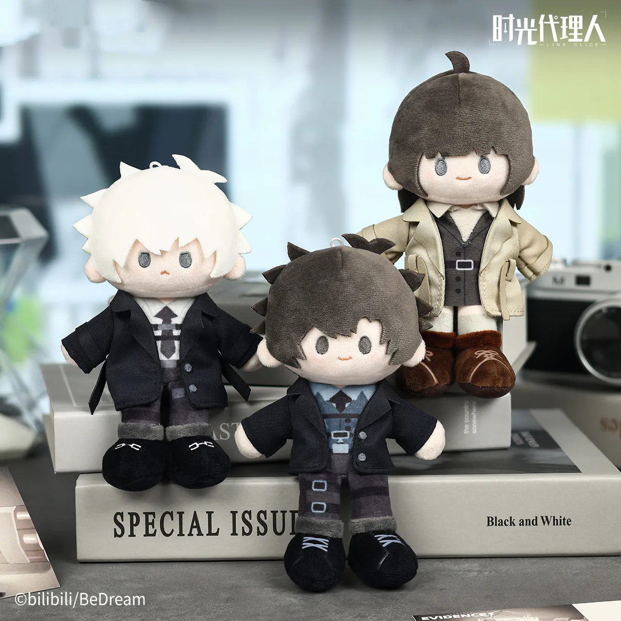 Collegamento originale Fare clic su Cheng Xiaoshi Lu Guang Qiao Ling Peluche ripiene Vestiti per bambole Borsa per carte in pelle Biglietto laser Portachiavi Anime