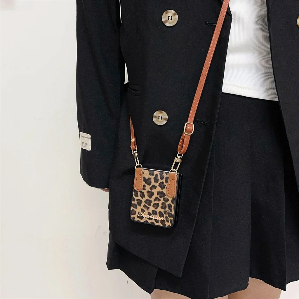 LUSHUO-حافظة هاتف جلد ليوبارد مع الحبل ، حافظة هاتف لسامسونج جالاكسي Z Flip 5