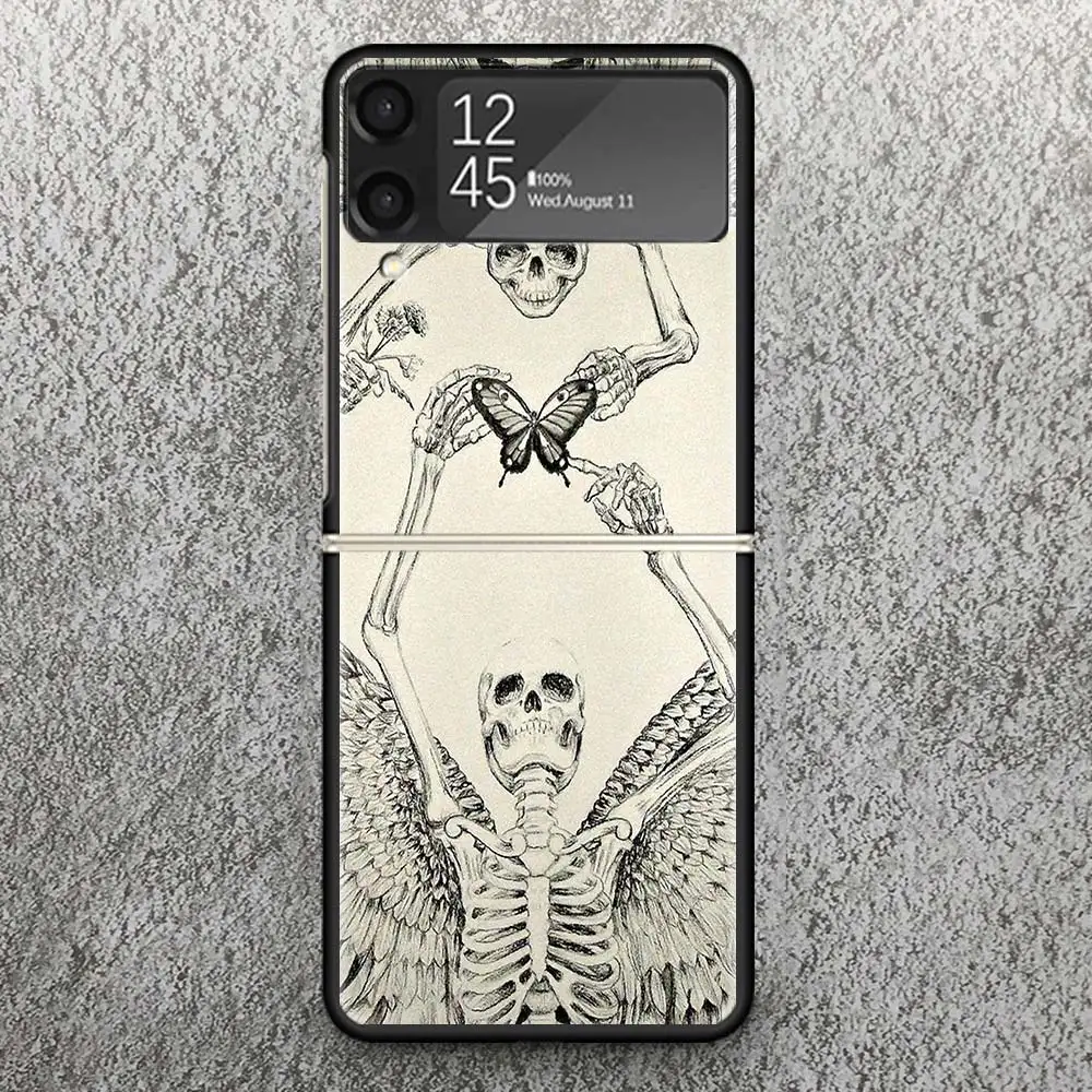 Retro Skull Butterfly Print Case For Samsung Galaxy Z Flip 3 4 5 6 5G Phone Shell ZFlip6 Flip5 Flip4 Flip3 Pattern Black Hard Co