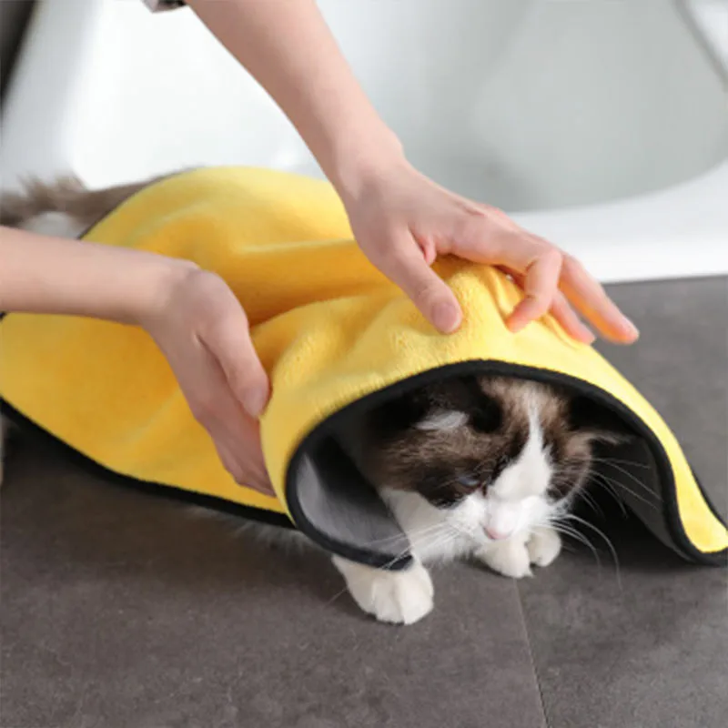 Quick-drying Dog and Cat Towels Soft Fiber Towels Absorbent Bath Towel Pet Bathrobe Convenient Cleaning Towel Dog Accessories