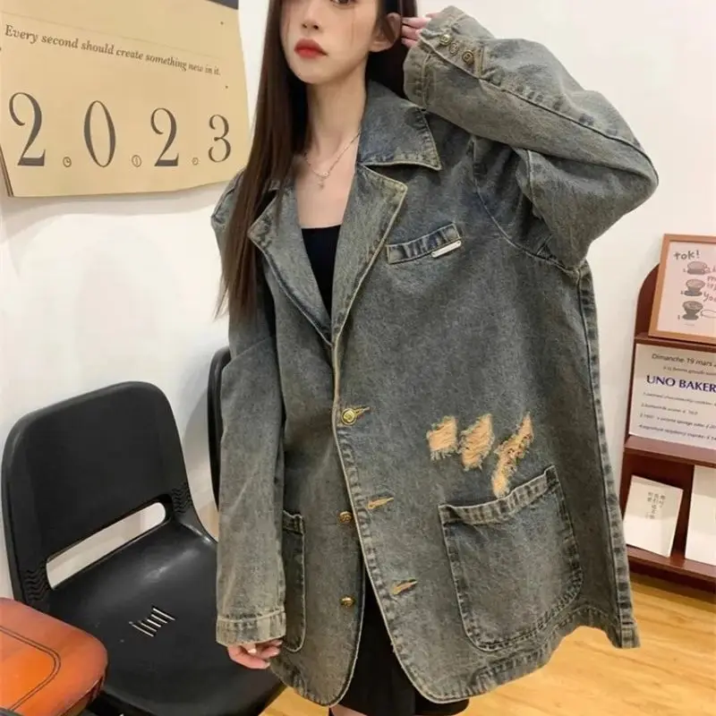 

Джинсовая куртка с рваным воротником в американском стиле ретро для мужчин и женщин в ленивом весеннем стиле, свободный и универсальный винтажный стиль