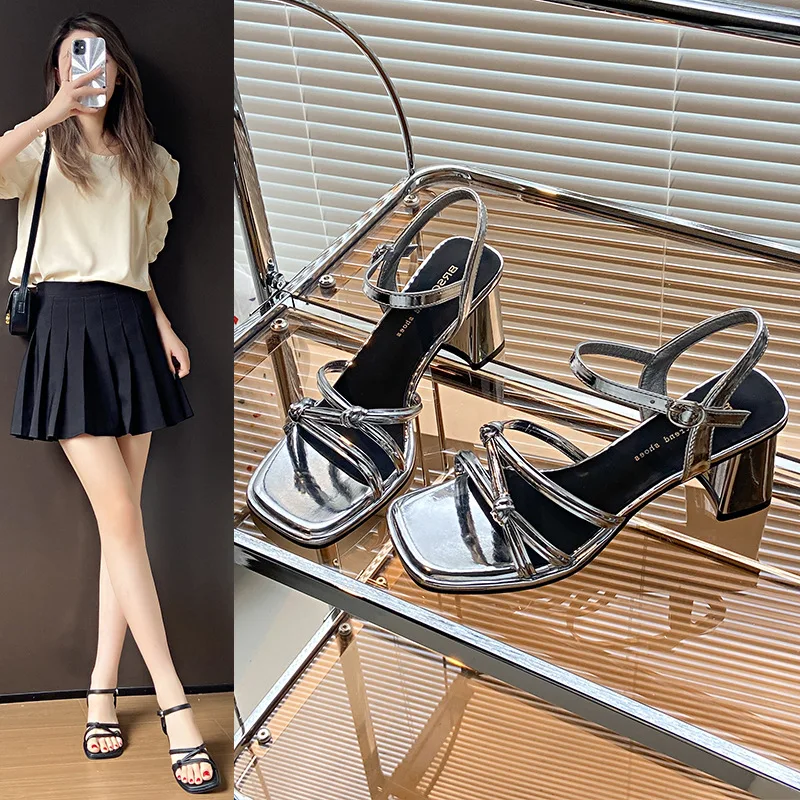 Sepatu Wanita Musim Panas Bermerek Sandal Chunky Hak Tinggi 2025 Sepatu Wanita Terikat Silang Roma Pompa Seksi Pesta Baru Sandal Mujer Zapatos