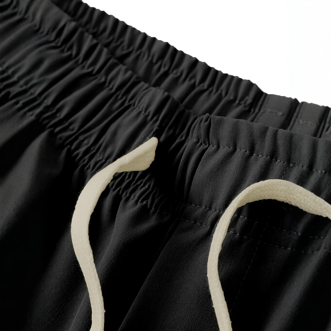 Lässige Sommershorts für Herren mit Taschen – Schwarz, elastischer Bund, Kordelzug, Polyester, zweilagiges Design, leicht und atmungsaktiv