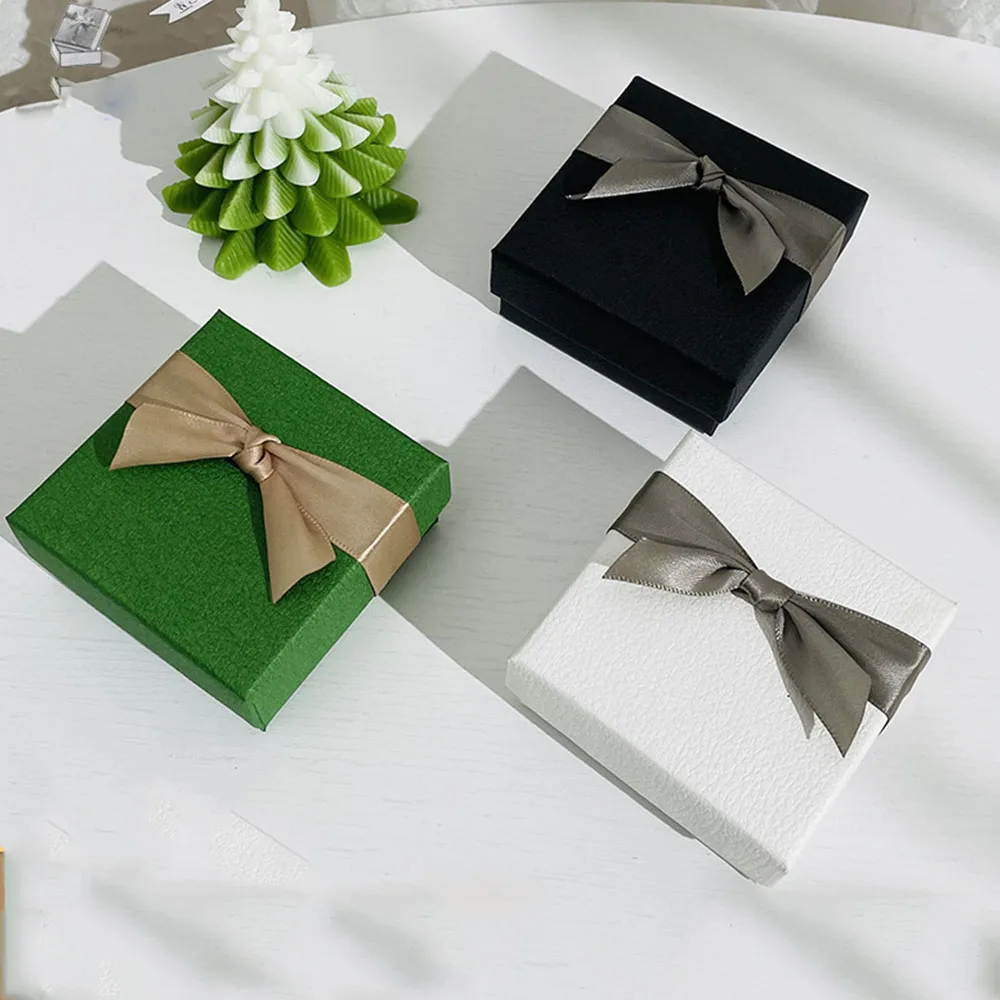 Fashion and Simple Bowknot Paper Gift Box with Black Sponge Packaging Jewelry Case to Friend Family Teacher for Festival Party