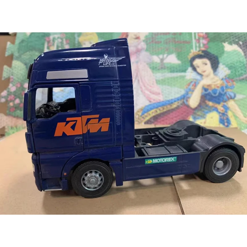 1:32 Man Container Truck Traction Locomotive KTM Tractor Towing Head Alloy Model Car Souvenir Classic Static Display Collection