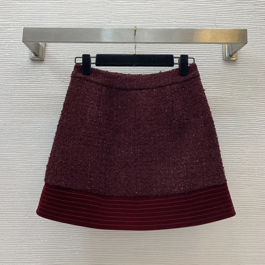 

Autumn and Winter New Sparkling Silk Blended Coarse Floral Fabric Short Skirt, Velvet Edge Splicing High Waist Slimming Skirt