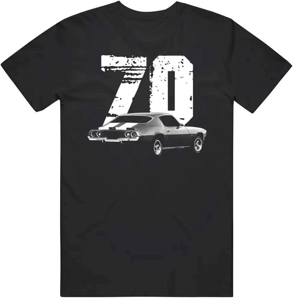 1970 كامارو Z28 عرض خلفي ثلاثة أرباع مع تي شيرت سنة