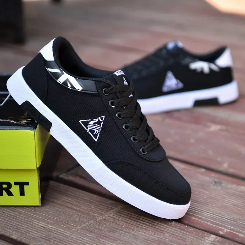 Sneakers Flat with Canvas Shoes for Men Breathable Outdoor Casual Cloth Shoes Lightweight Men Vulcanized Shoes Tenis Masculinos