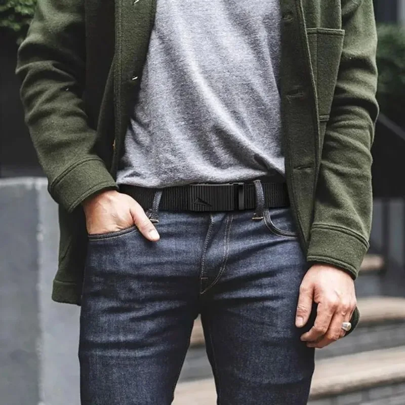 حزام رجالي بإبزيم معدني أوتوماتيكي من النايلون المقلد حزام عمل خارجي بدون أسنان مشبك تلقائي حزام قماش رياضي كاجوال