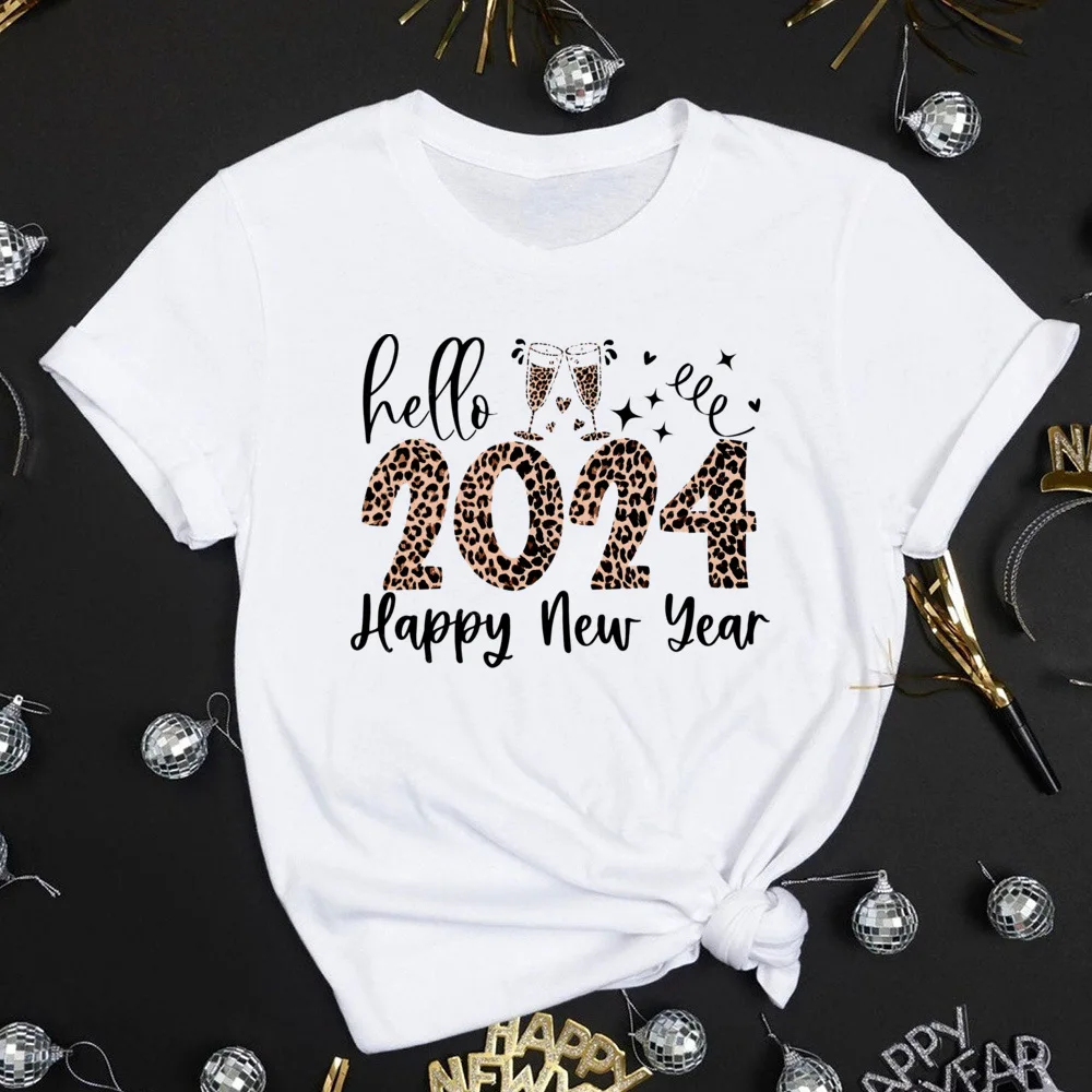 Camiseta con estampado de Hello 2024 para mujer, ropa informal para fiesta de Feliz Año Nuevo, Tops de manga corta para vacaciones de invierno