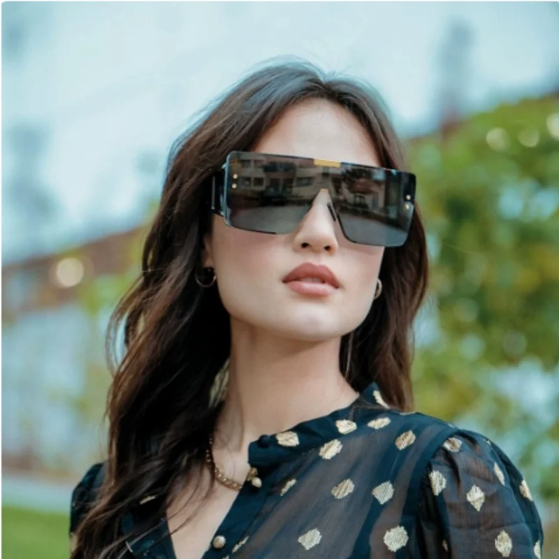 Steampunk style metal surround large frame sunglasses for men's fashion, full frame one-piece glasses for women, luxury brand ey