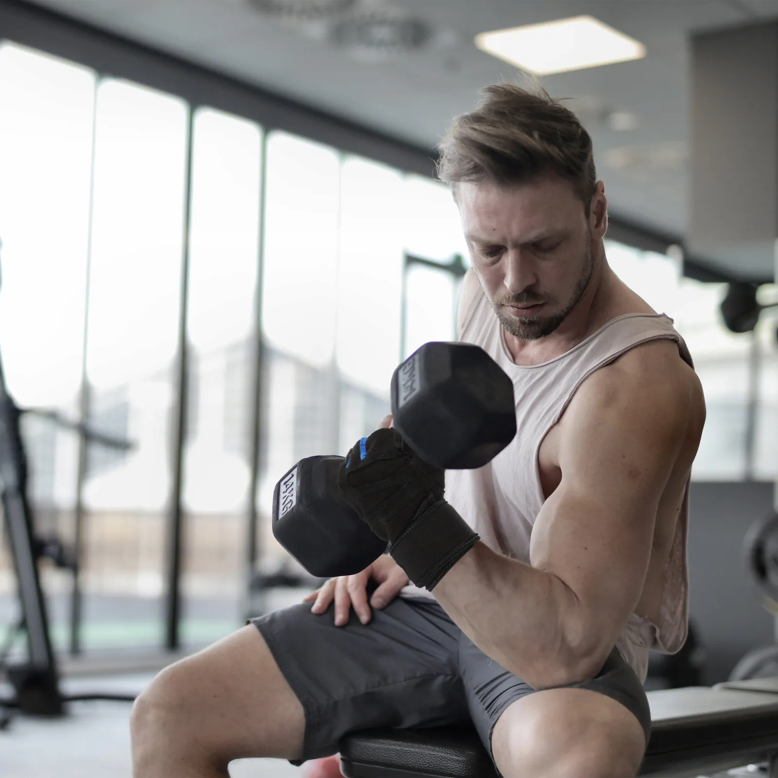 

1Pair Sport Half Finger Gloves Dark Blue Size L Breathable Elastic Fabric Men Fitness Gloves for Climbing Weightlifting Riding