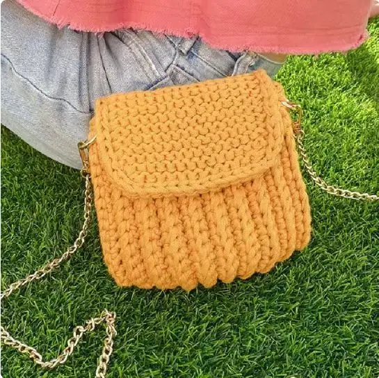 Handmade woven shoulder crossbody bag, shell bag, fashionable mobile phone bag, women's compact storage bag