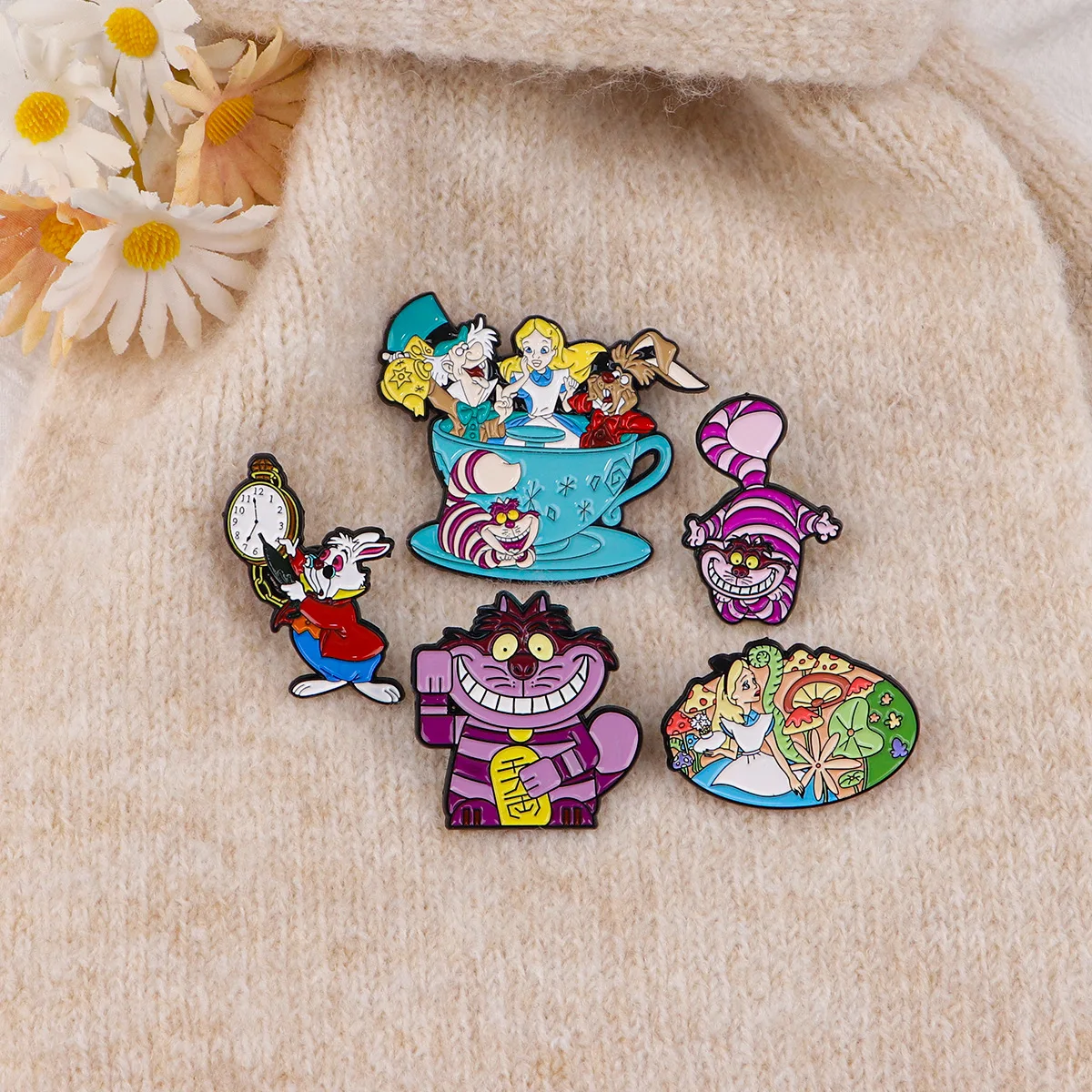 Disney Toys Cartoon Brooch Anime Alice in Wonderland Enamel Brooch Enamel Pins Colorful Badges for Backpack Clothing Accessories