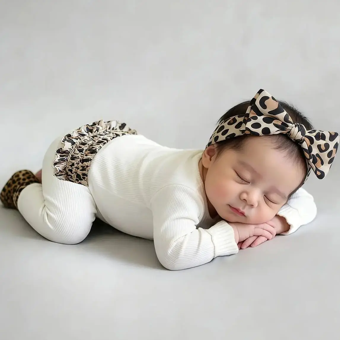Ylsteed 3Pcs Newborn Boy Girl Photoshoot Outfits Leopard Print Long Sleeve Romper Jumpsuit with Turban Hat Bow Headband Props-HD