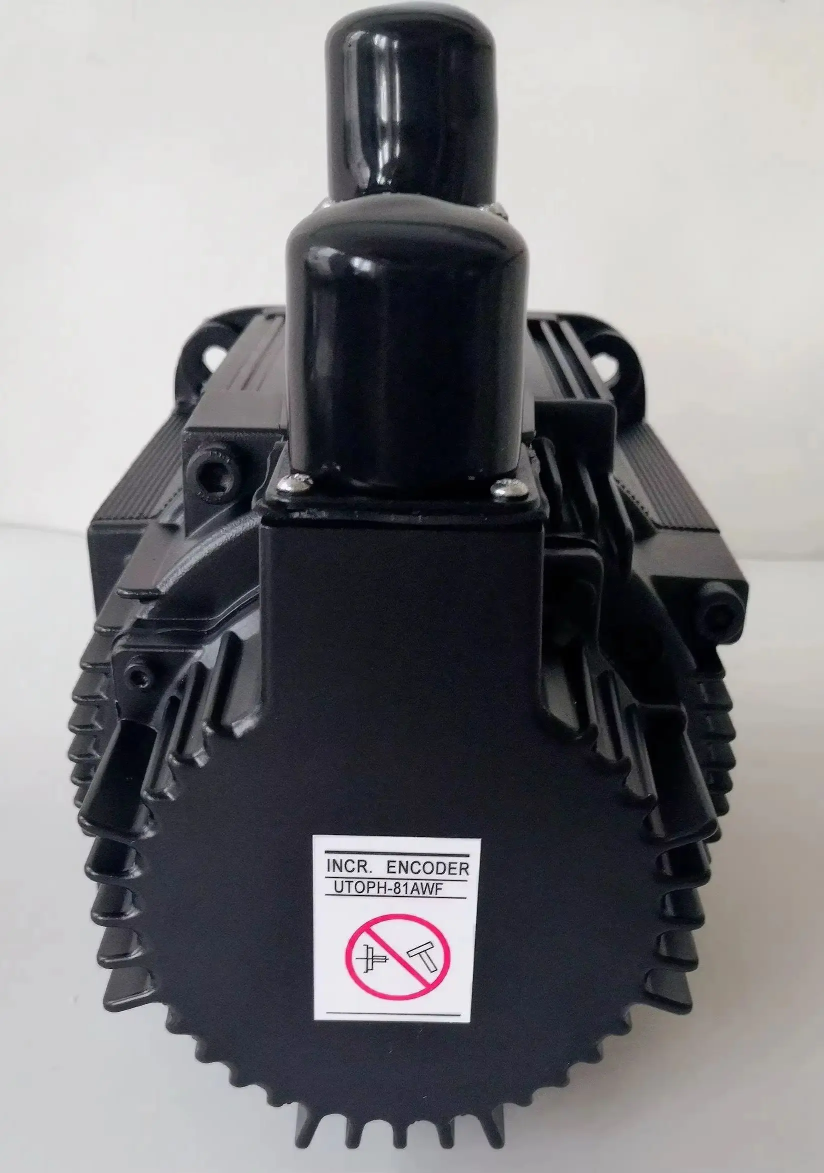 SGMG-09A2ABC Brand new Servo motor Fast shipping，In Stock，SGMG 09A2ABC