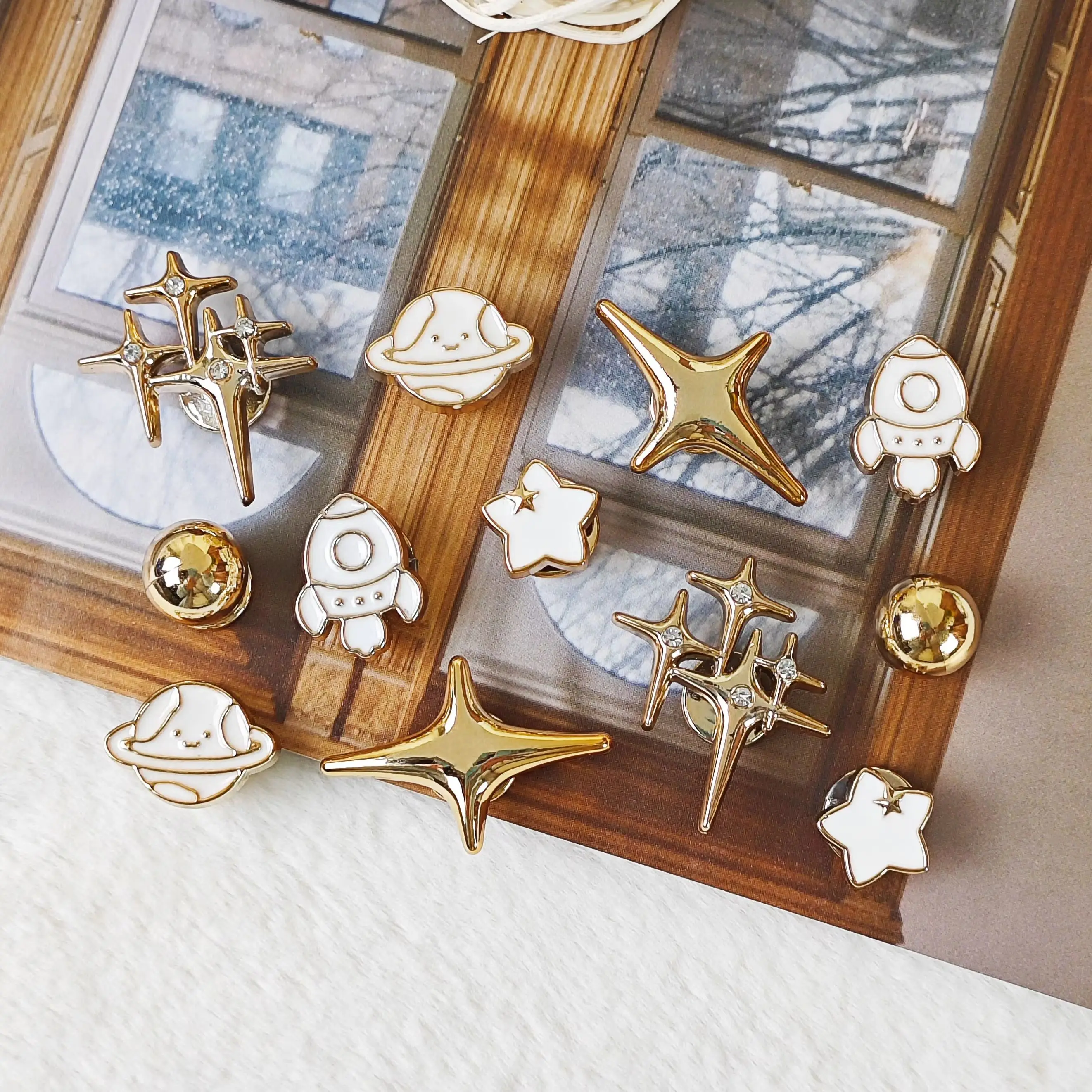 12pcs DIY Shoe Decoration charms: shiny stars, rockets, planet decorative buckles. Non-metallic, lightweight material. Y2K fashion, versatile, cute and unique for both men and women. Suitable for EVA beach shoes, sandals, detachable shoe surface decorations, and as a holiday gift