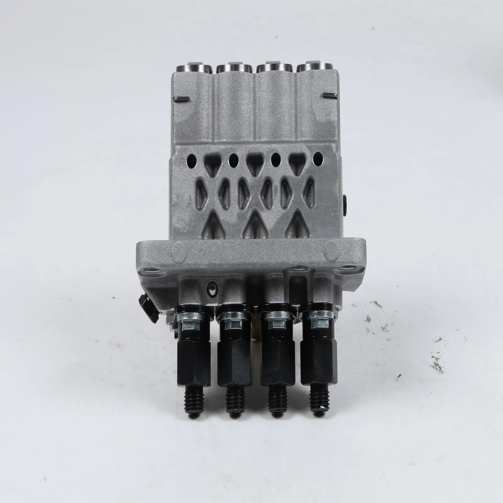 

Топливный насос 104135-4030 9410617920 ДЛЯ двигателя Perkins 404D-22.