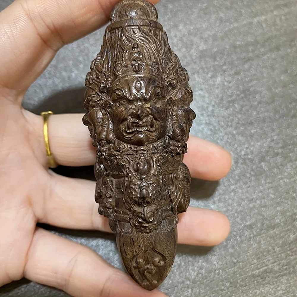 1Pc Wooden Carving of the Great Black Heaven's Demon Subduing Mace, Creative Wooden Sculpture, Handheld Portable Decorative Ornament, Small Figurine for Art Crafts
