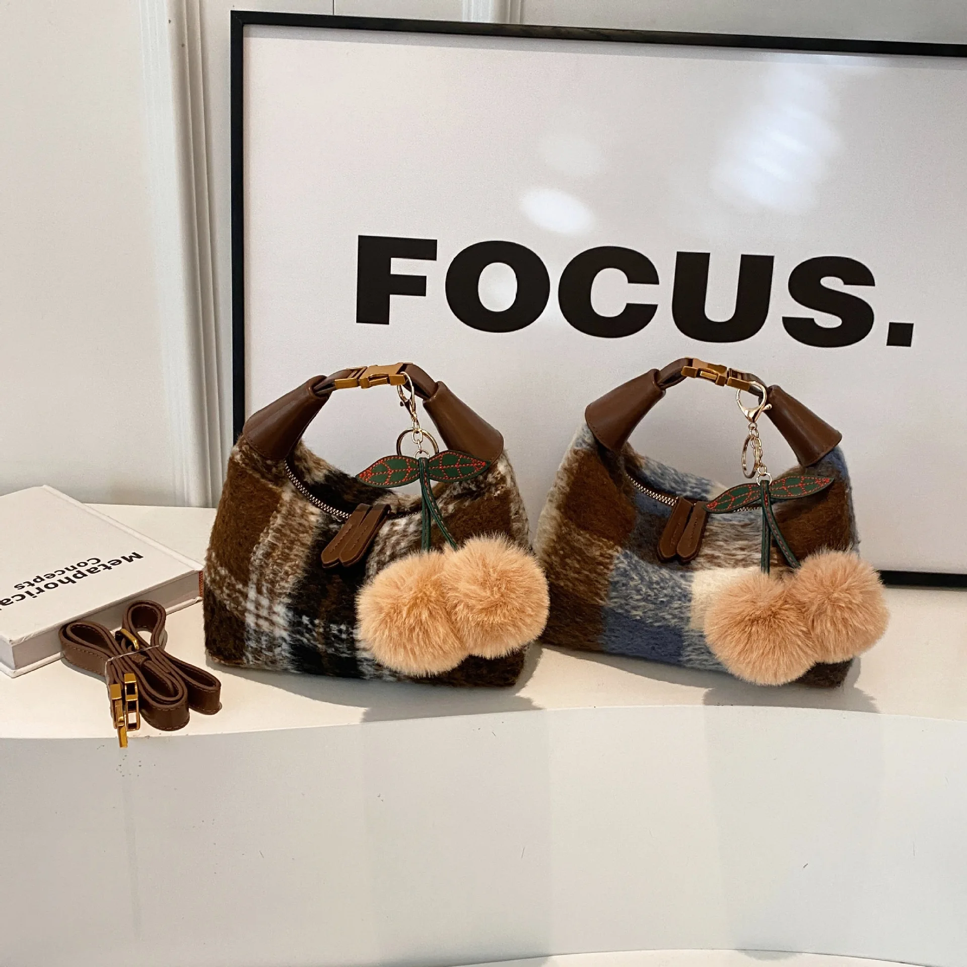 

2025 Women's Tweed Plaid Pillow Bag, Vintage Large Tote, Wool Shoulder Sling with Adjustable Strap for Work, Commute, Date Night