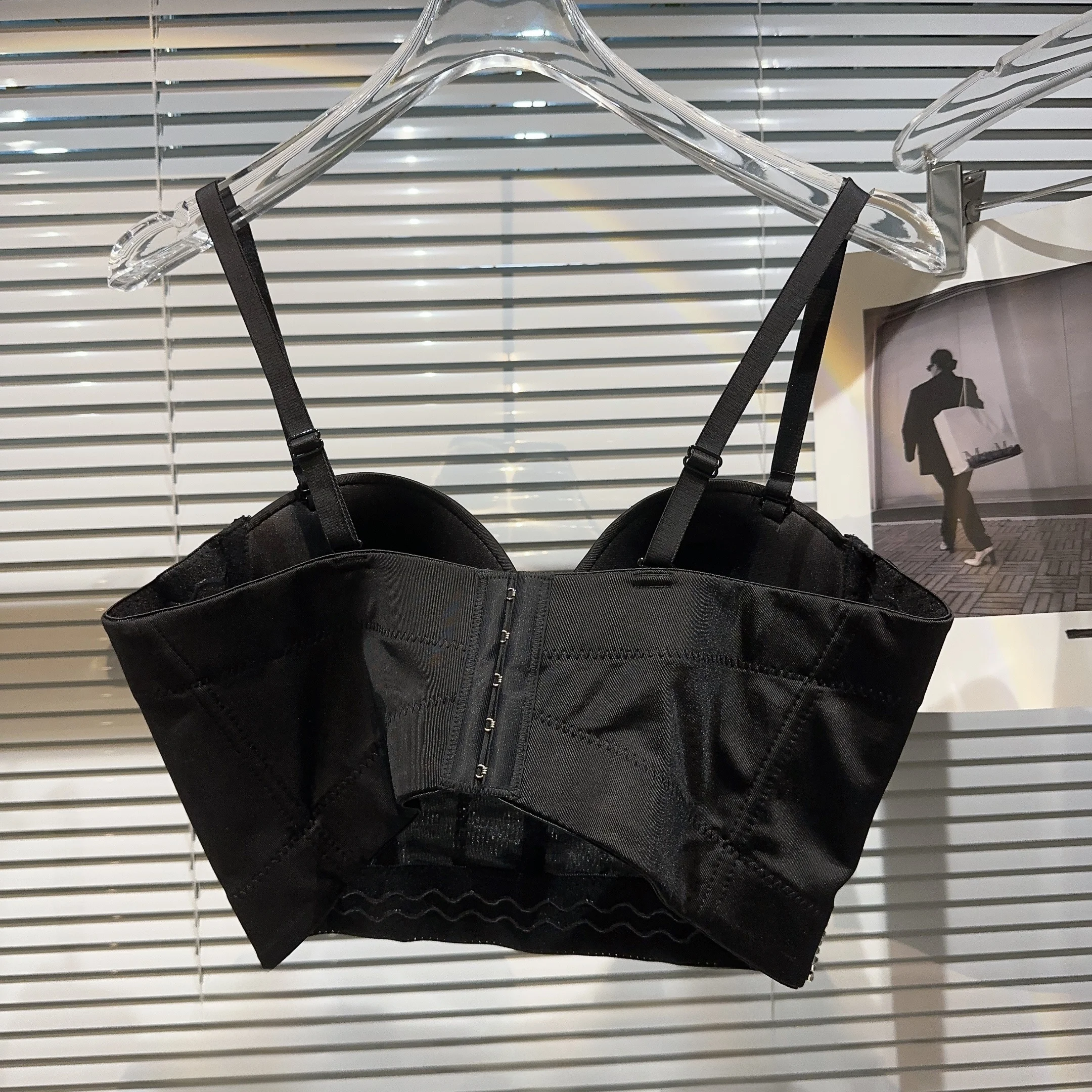 Faionable 2025 Autunno Nuovo Sle Feng ui Strass Embelli Slim Fit Brtte Sexy ort Bal Canotta per le donne