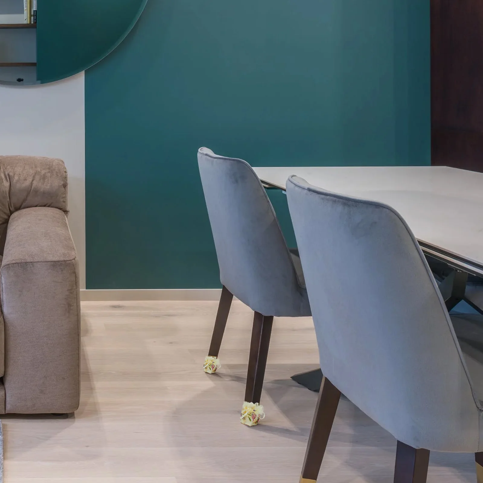 

24Pcs Chair Leg Caps Fabric Table Feet Covers Protective Covers Floor Scratch Noise Resistant for Hard Floors Living Room