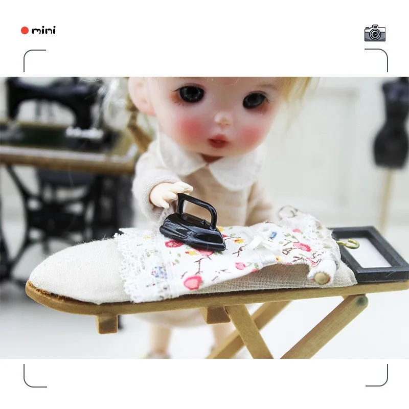 Miniature toy model sewing scene 1:12 dollhouse accessories high-end mini silver hot stamping ornament