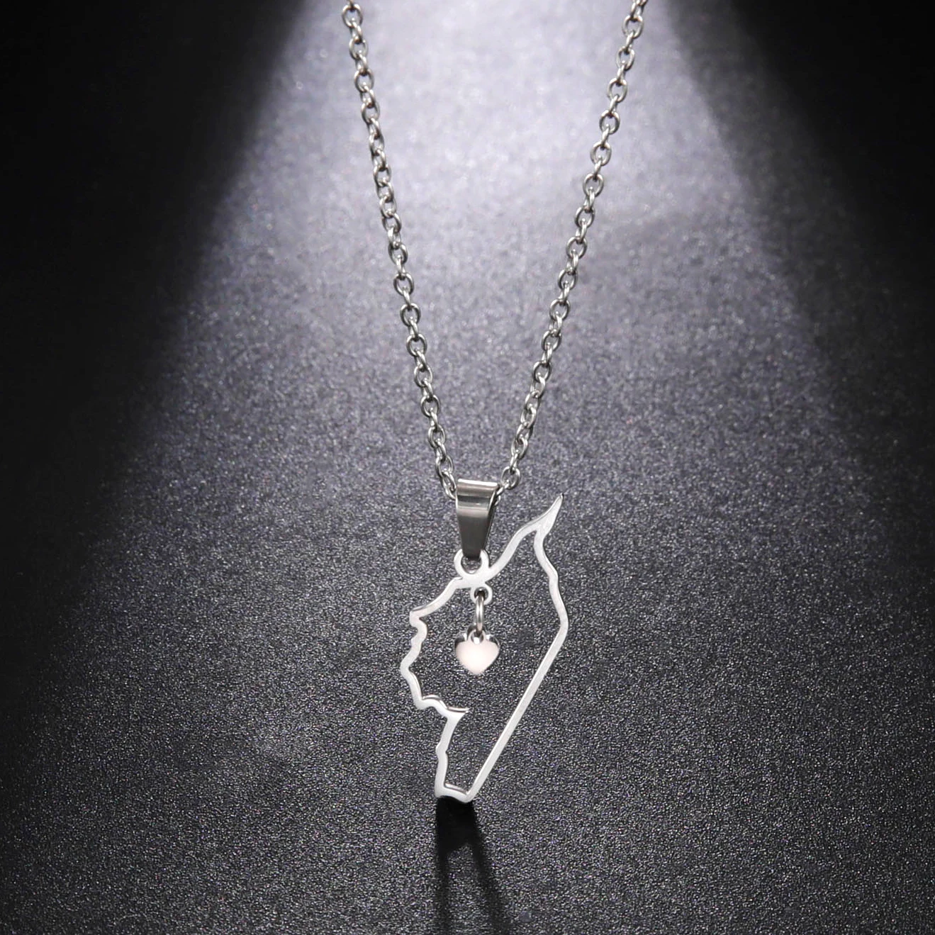 Map With Heart Pendant Neckalce Country Geography Stainless Steel Necklace Men Women Love Syria National Jewelry
