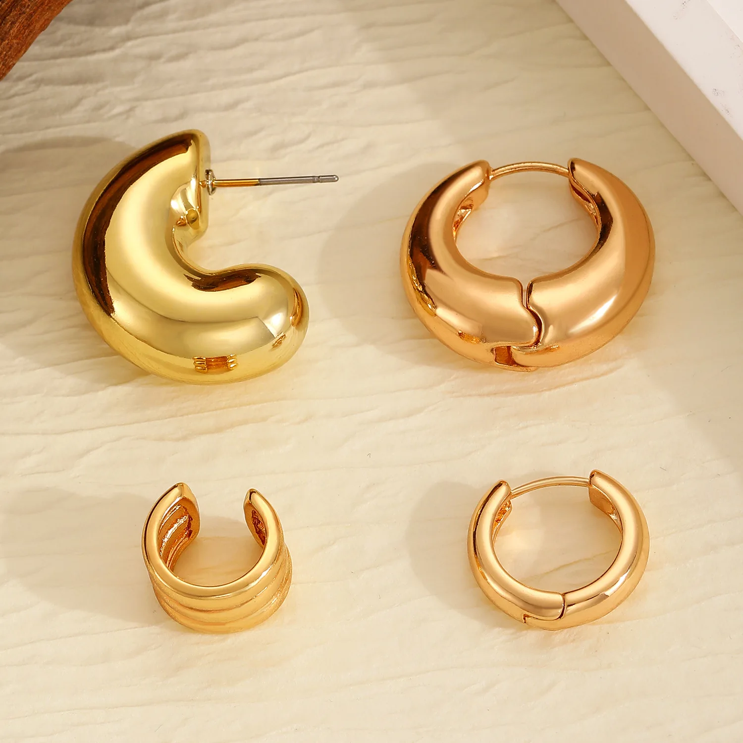 New Minimalist Exaggerated Earring Set Women Accessories Retro High-End Personalized Round Circle Earrings