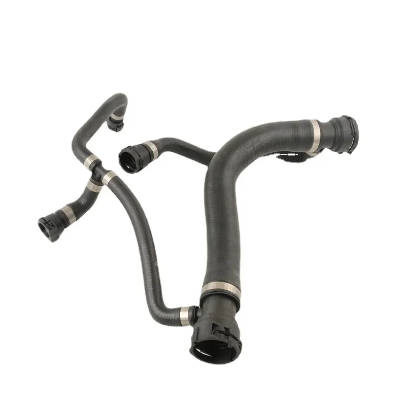 Voor BMW E65 E66 745Li 745i Bovenste radiateurslang van waterpomp 17127508010