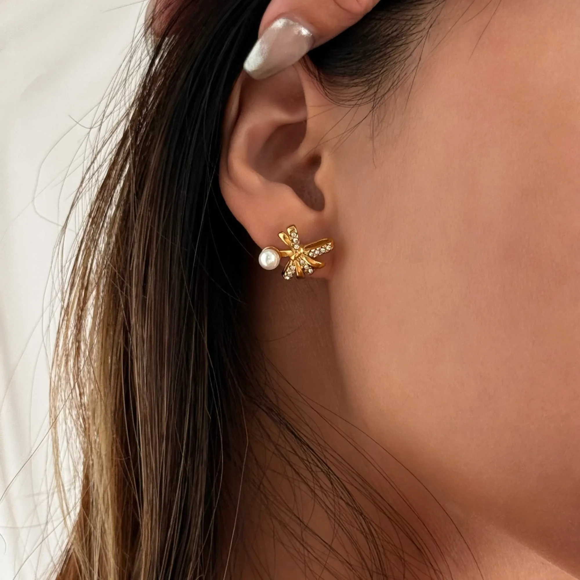 

18k Gold Plated Stainless Steel Retro Bowknot Zircon Pearl Pendant Stud Earrings for Women Boho Tarnish Free Waterproof Jewelry
