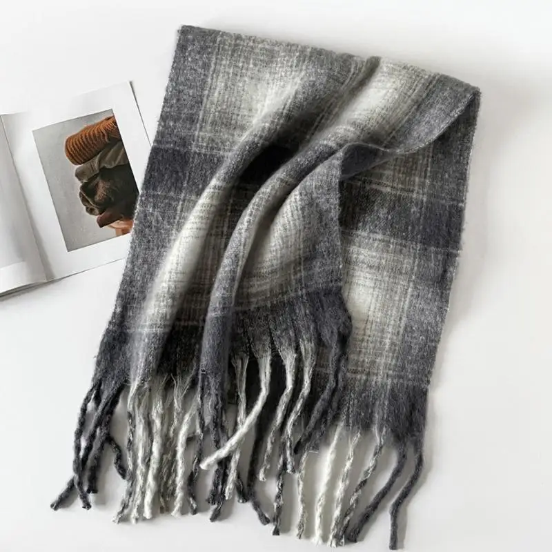 

39BD Elegant Winter Scarf With Classical Checkered Design For Men And Women Unisex Long Mohair Neck Scarf for Casual Outfit