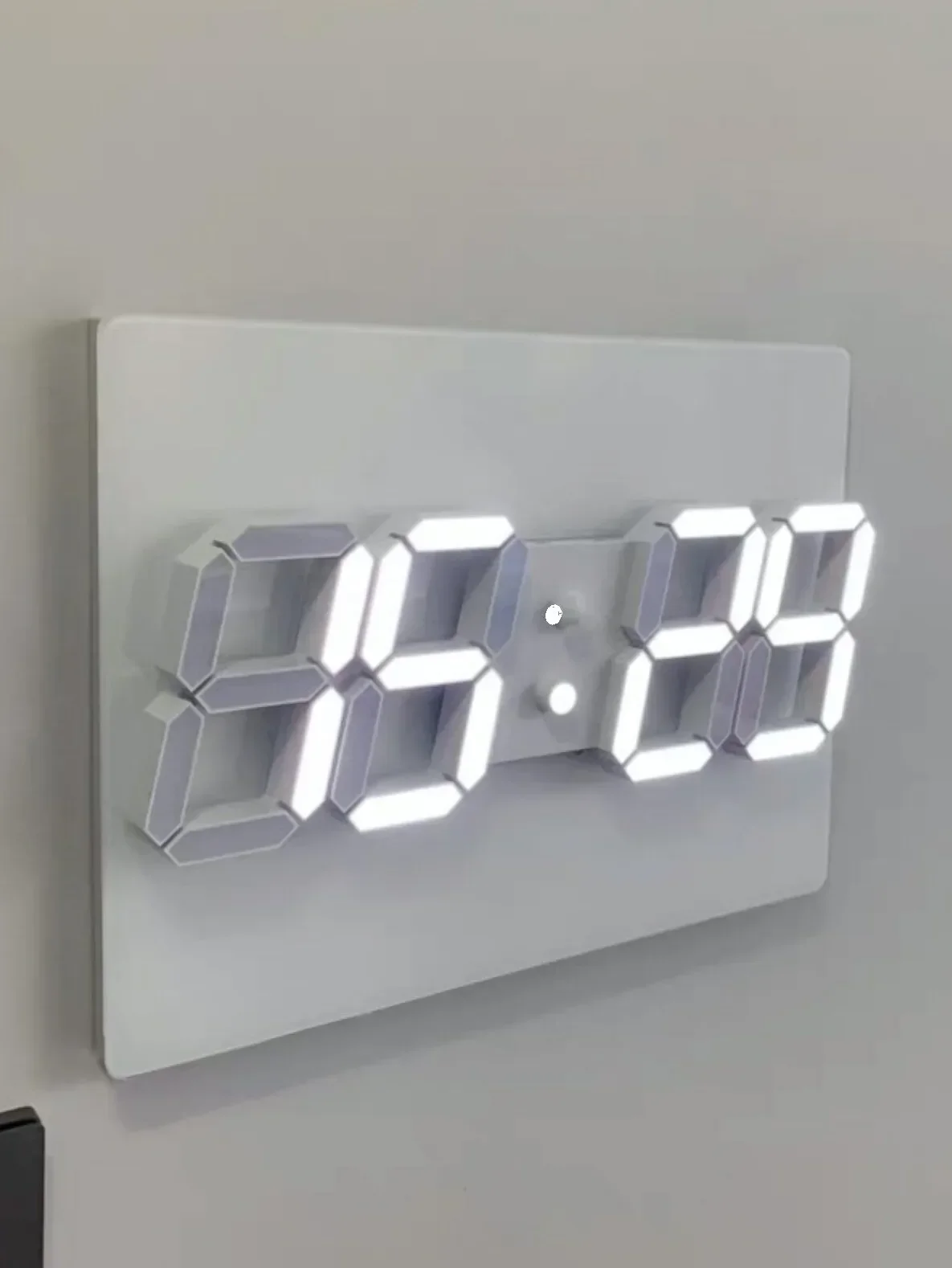 

Decorative painting clock, light luxury, electric switch horizontal plate, strong or weak obstruction, no need for punching