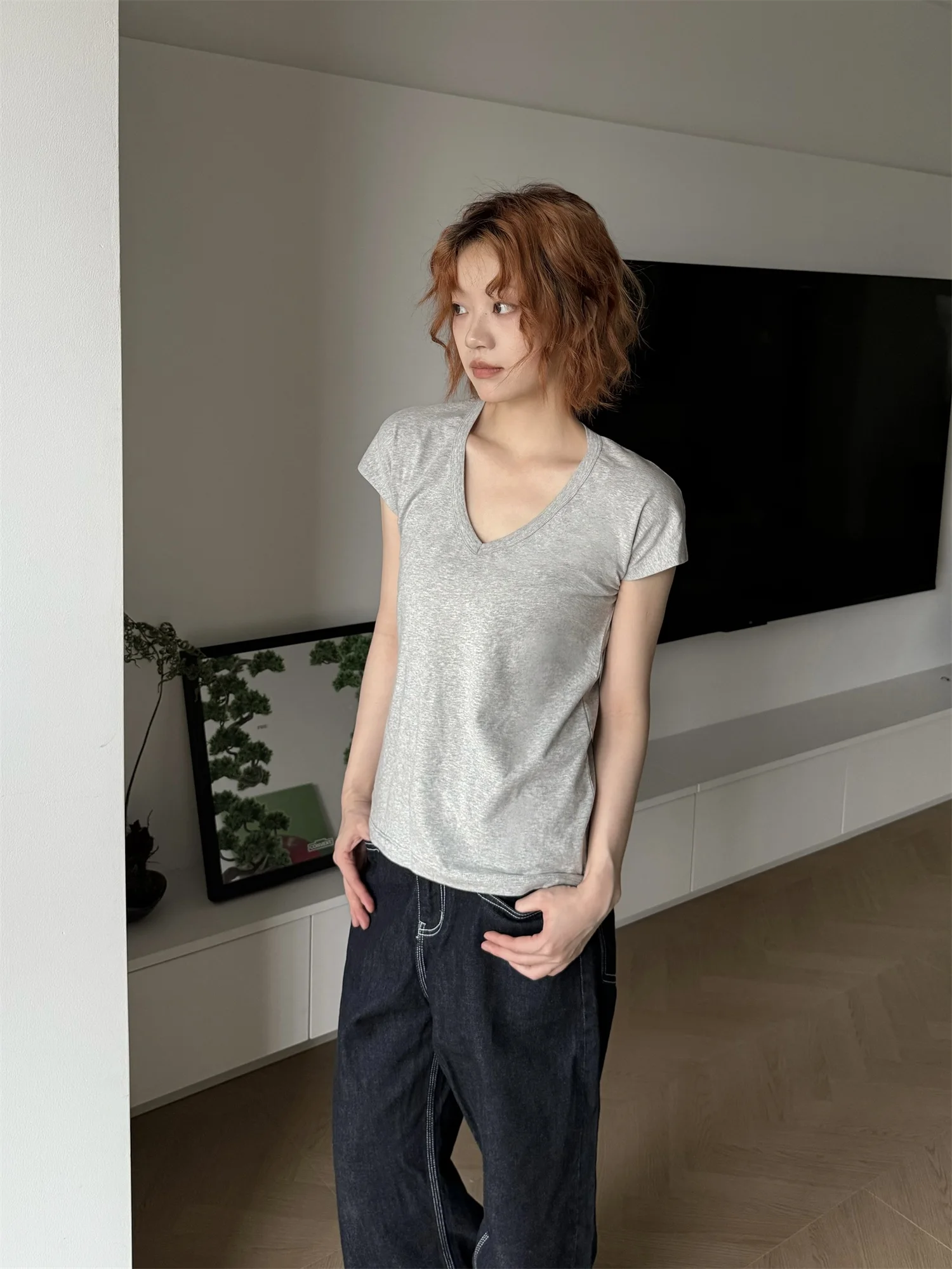 

Y2NGV Commute V-Ne Loose Fit T-irt Paper Thin Wing Sve Pure Color Breathable Sweat Absorbent Cotton Blend Women's Top