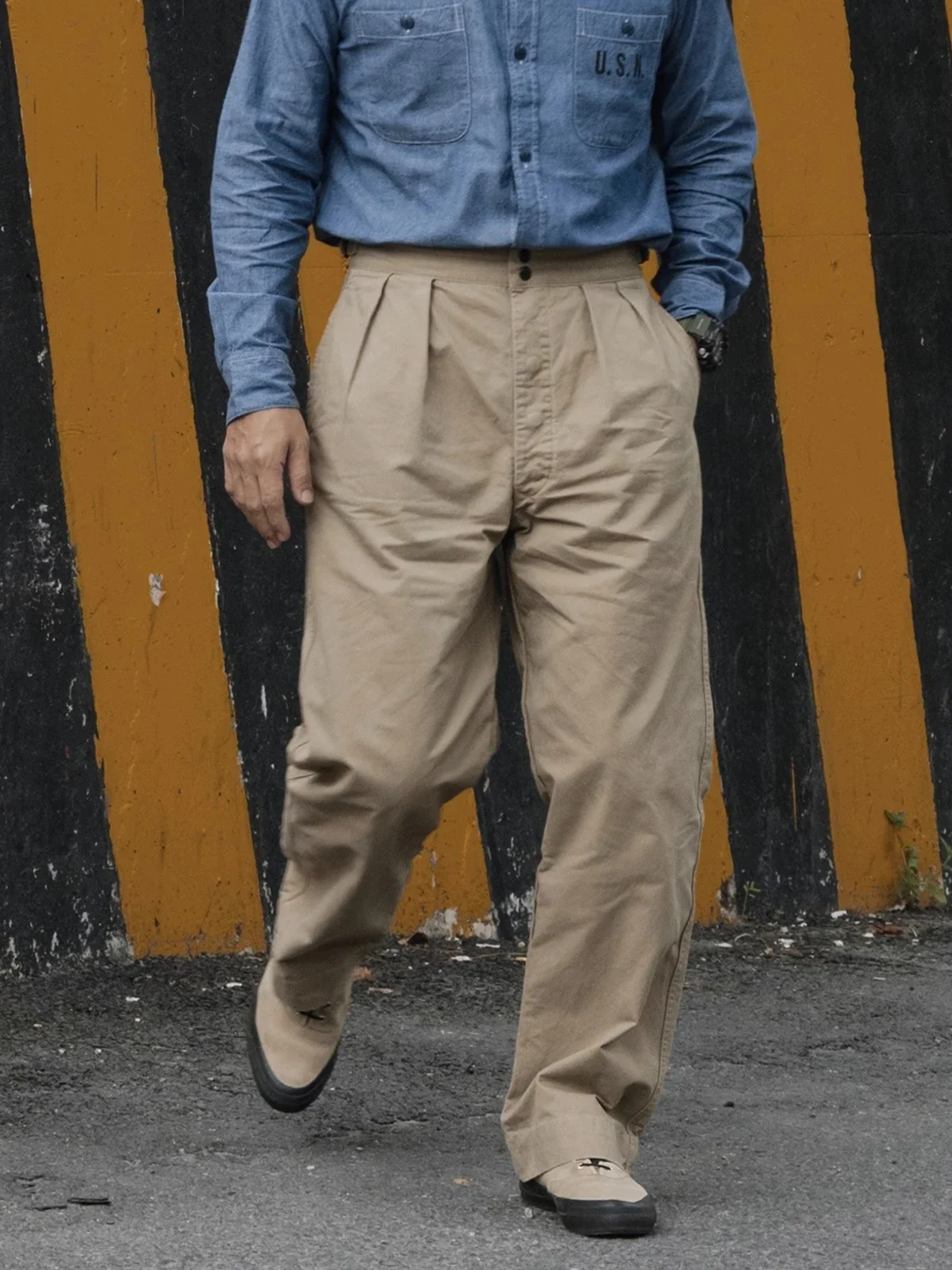 

2026 Non Stock 1960s Military-Inspired Chino Pants Cotton Twill Pleat Casual Trousers