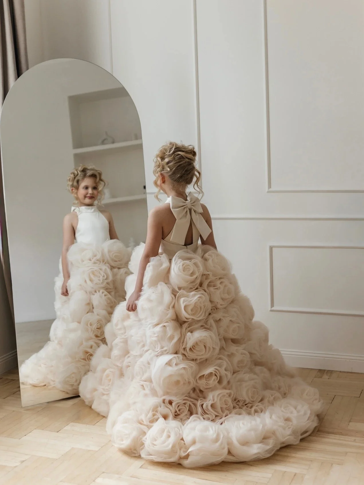 JDY Maßgeschneidertes Blumenmädchenkleid Hochzeitskleid Geburtstagsfeier Festkleid Neckholder 3D-Rosen Tüll Ballkleid für Mädchen فساتين بنات