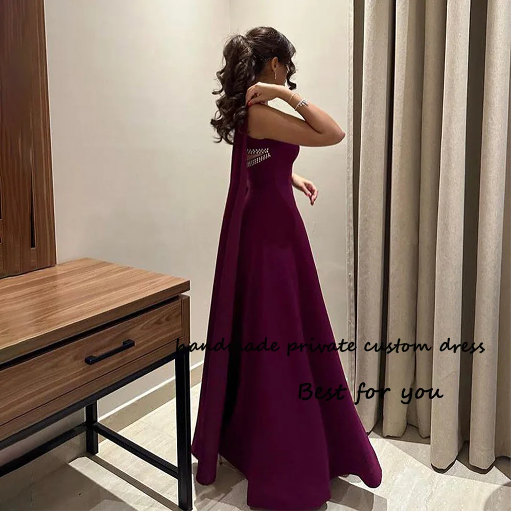 

Plum Satin A Line Evening Dresses with Beads Long Arabic Dubai Formal Prom Dress Floor Length Evening Party Gowns