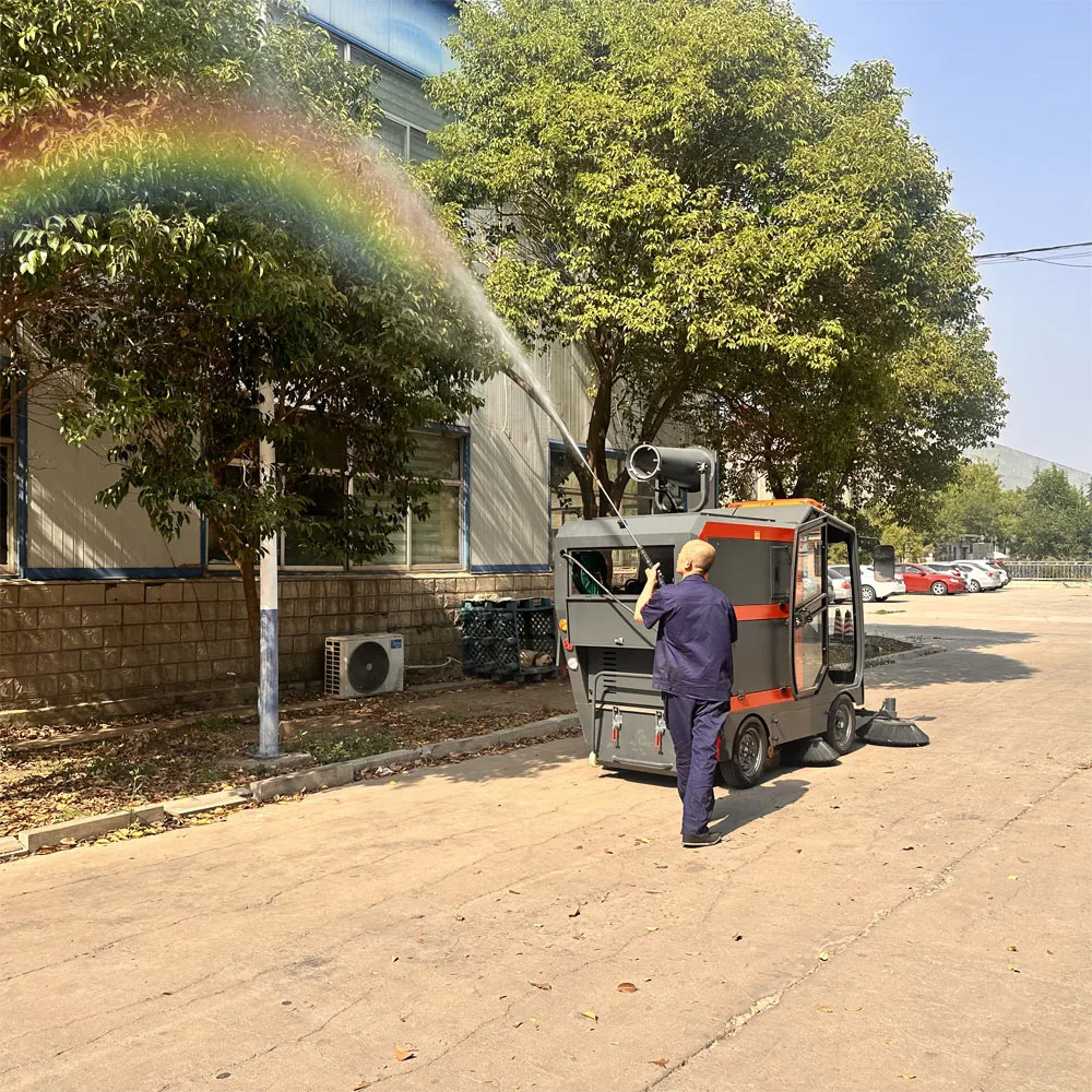 Heavy Load Capacity Industrial Ride on Sweeper Sweeper Ride on Large Hopper Volume Reduces Emptying Frequency