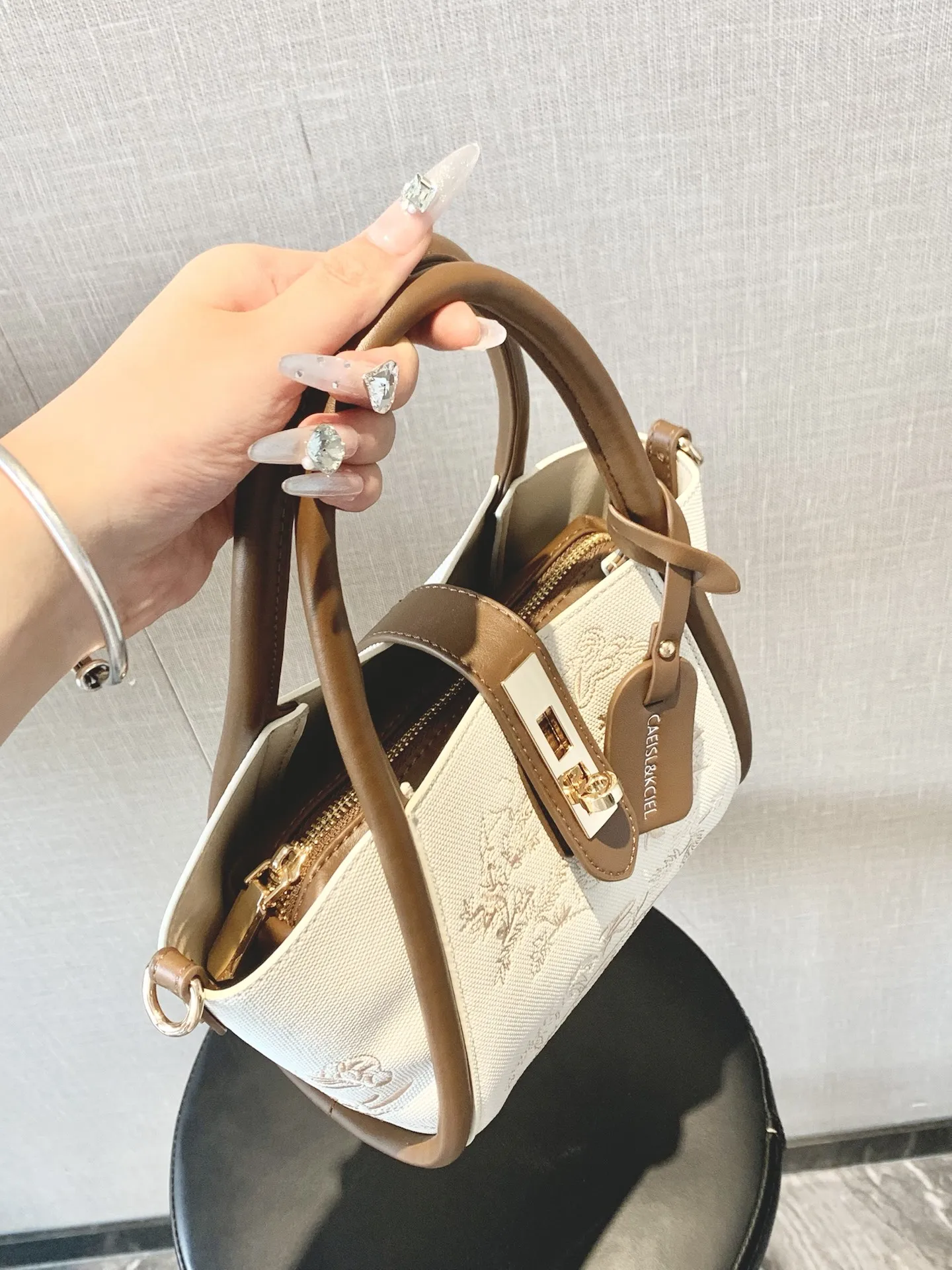 borsa-a-tracolla-ricamata-da-donna-amiciyah-stile-cinese-retro-in-pelle-per-l'estate-2026