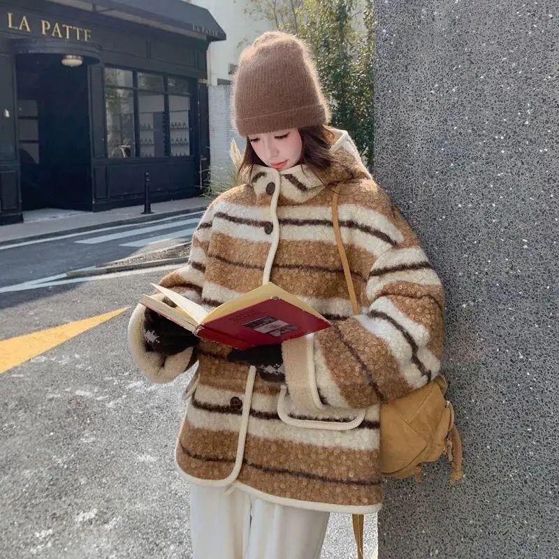 

Женская стеганая куртка на осень и зиму в стиле ретро, полосатая куртка на флисовой подкладке, женская куртка с капюшоном на толстой подкладке из искусственного меха, милый топ